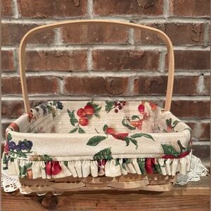 1998 Longaberger natural pie basket, liner, and protector with stationary handle